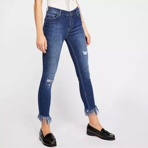 Free People Great Heights Frayed
Skinny Jeans Womens 26 Blue
Distressed Stretch
